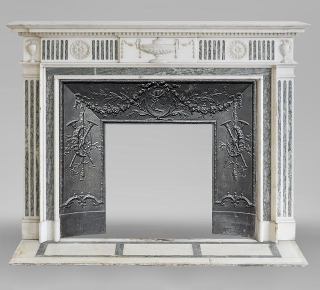 Beautiful Victorian style antique fireplace in Carrara Statuary marble and inlays of Vert d'Estours marble with vases and bowl Beautiful Victorian style antique fireplace in Carrara Statuary marble and inlays of Vert d'Estours marble with vases and bowl-0