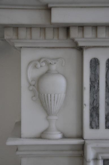 Beautiful Victorian style antique fireplace in Carrara Statuary marble and inlays of Vert d'Estours marble with vases and bowl Beautiful Victorian style antique fireplace in Carrara Statuary marble and inlays of Vert d'Estours marble with vases and bowl-5