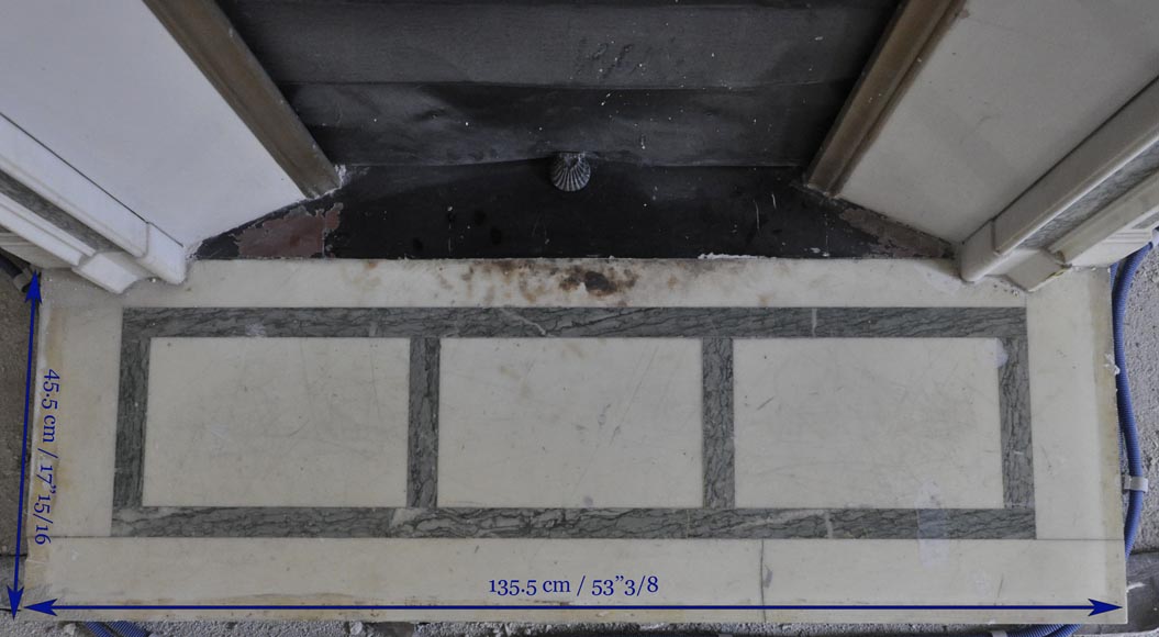 Beautiful Victorian style antique fireplace in Carrara Statuary marble and inlays of Vert d'Estours marble with vases and bowl Beautiful Victorian style antique fireplace in Carrara Statuary marble and inlays of Vert d'Estours marble with vases and bowl-10