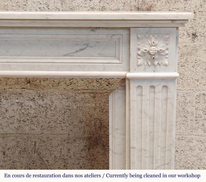 Louis XVI mantel in Carrara marble Louis XVI mantel in Carrara marble-6
