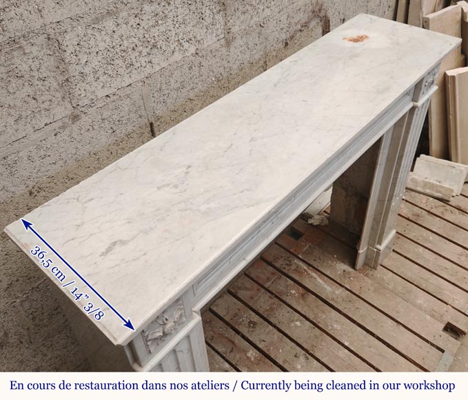 Louis XVI mantel in Carrara marble Louis XVI mantel in Carrara marble-8