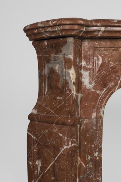 An antique Louis XV style fireplace, Pompadour model, made out of Rouge du Nord marble An antique Louis XV style fireplace, Pompadour model, made out of Rouge du Nord marble-5