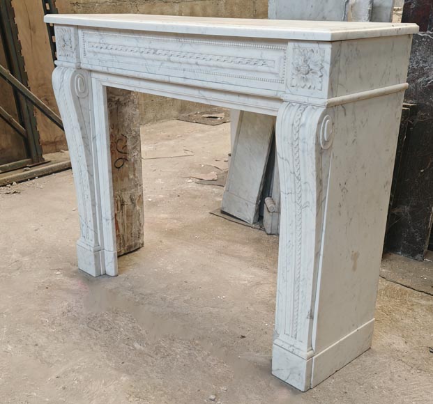 Louis XVI style mantel in veined Carrara marble with pearl entablature Louis XVI style mantel in veined Carrara marble with pearl entablature-6