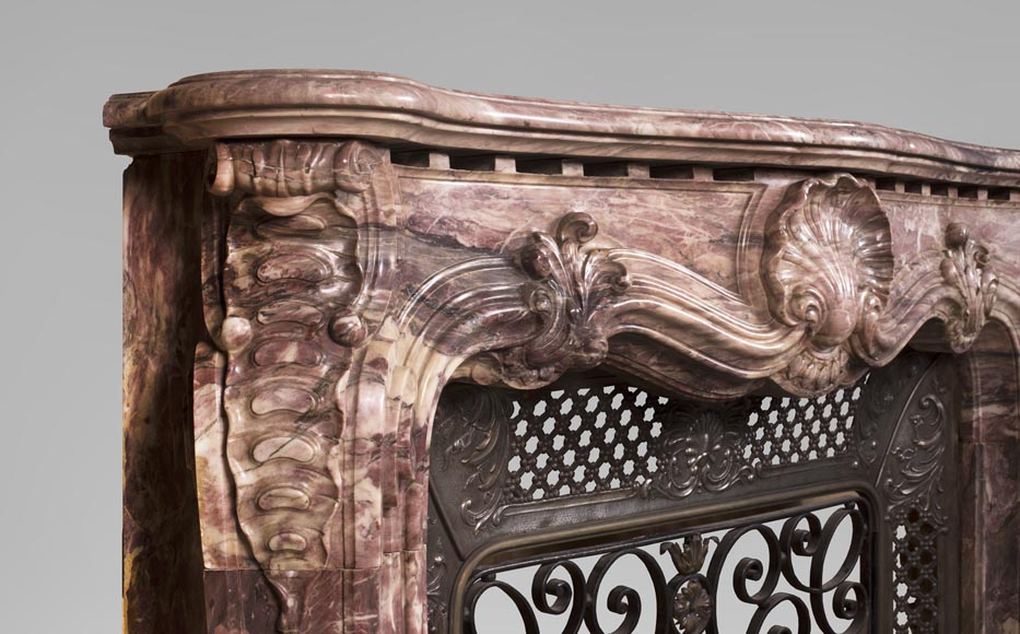 Very beautiful antique Louis XV style opulent fireplace made out of Fleur de Pêcher marble Very beautiful antique Louis XV style opulent fireplace made out of Fleur de Pêcher marble-5