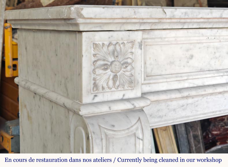 Louis XVI style mantel with sunflower blossom in Carrara marble Louis XVI style mantel with sunflower blossom in Carrara marble-3