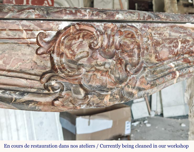 Louis XV period mantel in Rouge Royal marble adorned with a shell Louis XV period mantel in Rouge Royal marble adorned with a shell-2