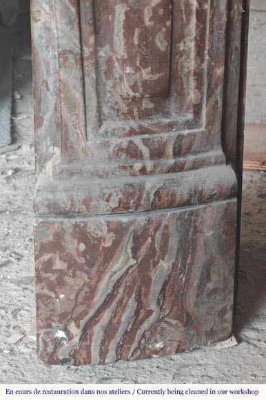 Louis XV period mantel in Rouge Royal marble adorned with a shell Louis XV period mantel in Rouge Royal marble adorned with a shell-8