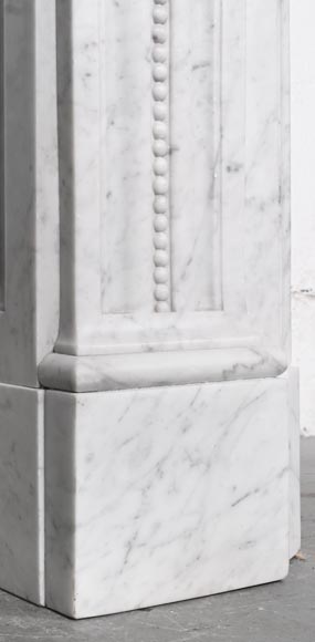 Louis XVI style fireplace in Carrara marble, decorated with acanthus leaves Louis XVI style fireplace in Carrara marble, decorated with acanthus leaves-6