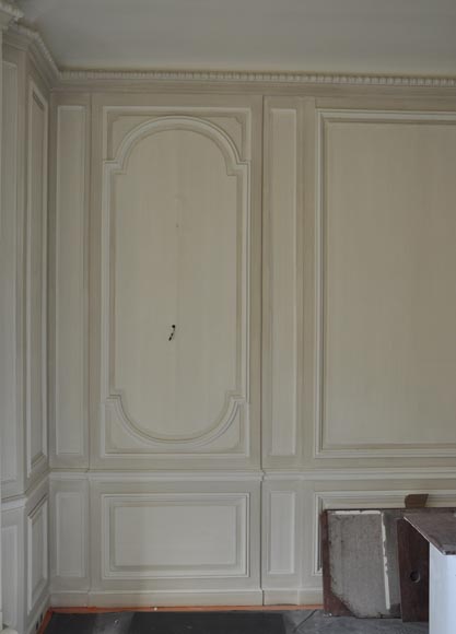 Antique paneled room Antique paneled room-1