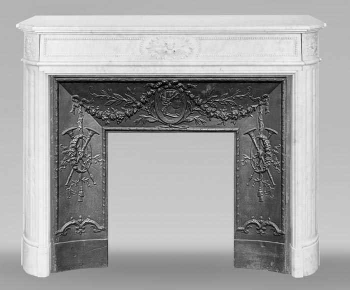 Louis XVI style fireplace in Carrara marble with rounded corners Louis XVI style fireplace in Carrara marble with rounded corners-0