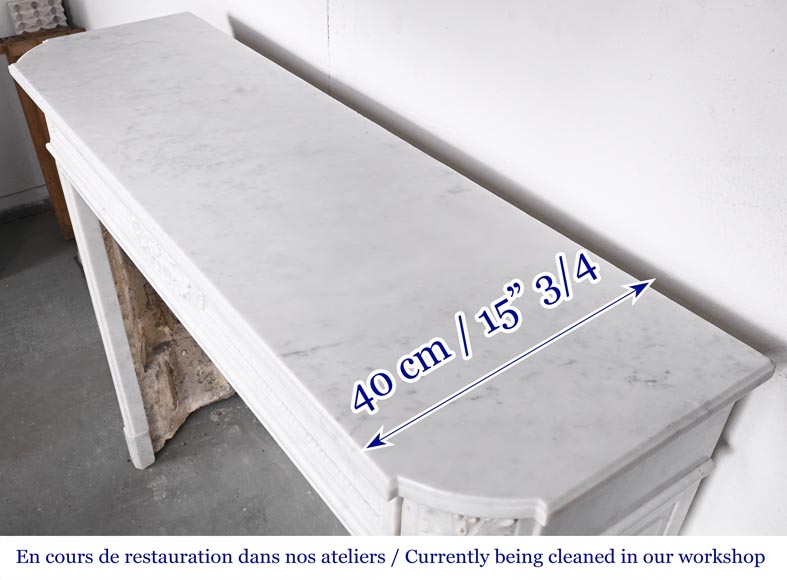 Louis XVI style fireplace in Carrara marble with rounded corners Louis XVI style fireplace in Carrara marble with rounded corners-10