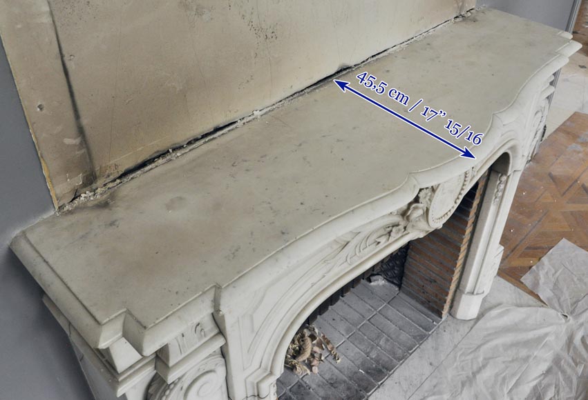 Antique Napoleon III fireplace with a woman's profile decoration in a medallion Antique Napoleon III fireplace with a woman's profile decoration in a medallion-13