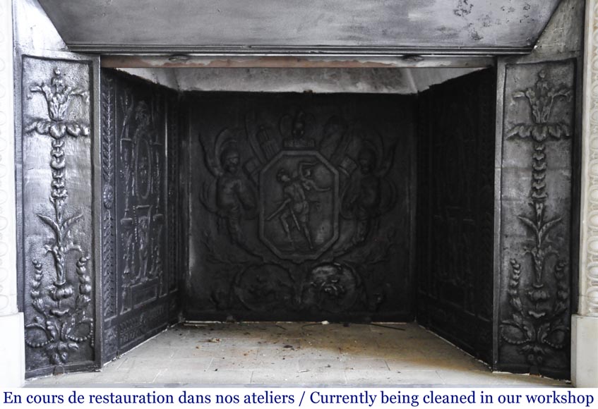 Antique Louis XVI period fireplace in Carrara marble decorated with grapevines and grapes Antique Louis XVI period fireplace in Carrara marble decorated with grapevines and grapes-12