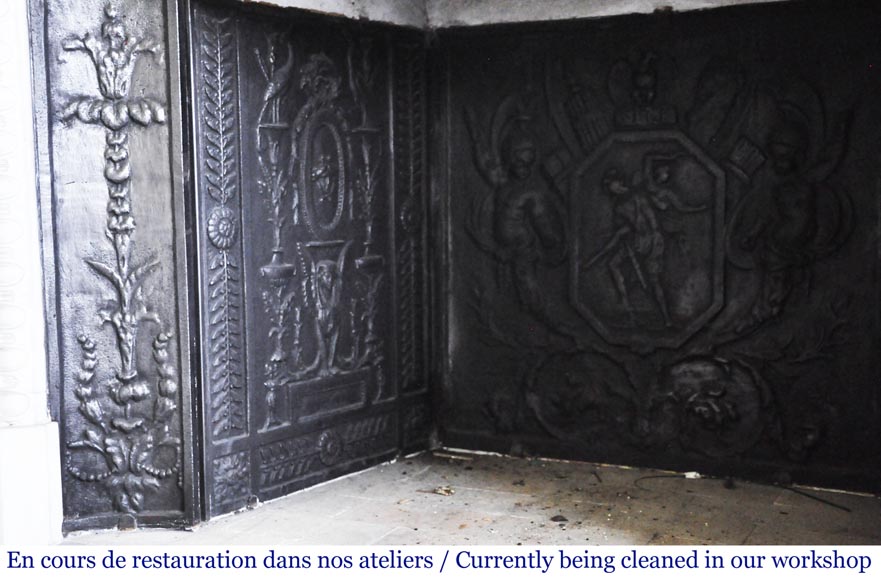 Antique Louis XVI period fireplace in Carrara marble decorated with grapevines and grapes Antique Louis XVI period fireplace in Carrara marble decorated with grapevines and grapes-13