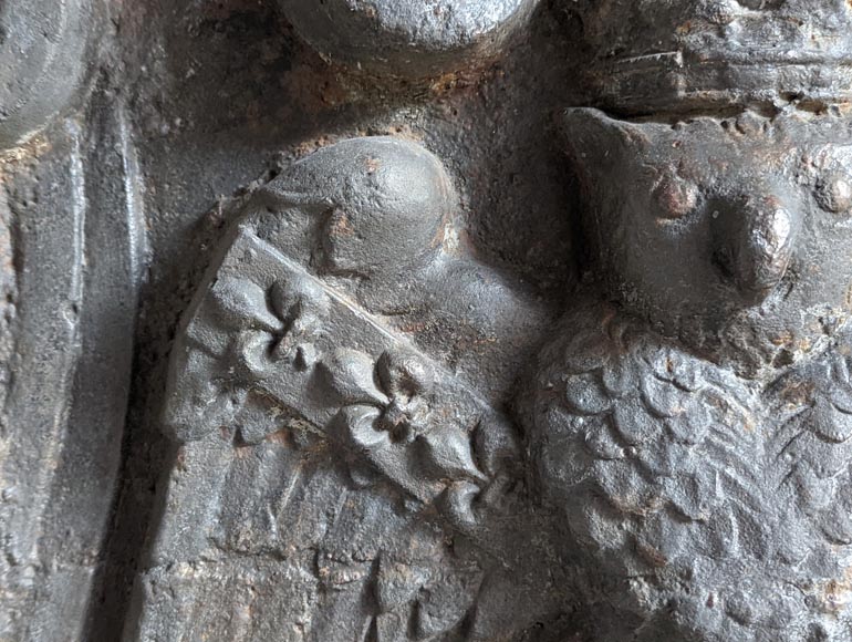 Fireback with the Châtelet coat of arms Fireback with the Châtelet coat of arms-7