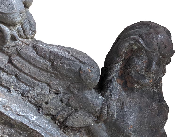 Fireback with the Châtelet coat of arms Fireback with the Châtelet coat of arms-13