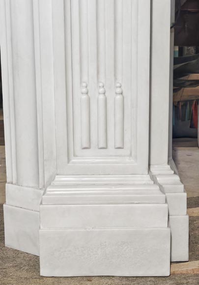 Large Louis XVI style Carrara marble fireplace, featuring fluting and garland ornamentation-11