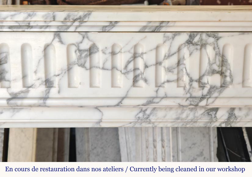 Louis XVI style mantel in Arabescato marble decorated with fluting Louis XVI style mantel in Arabescato marble decorated with fluting-1