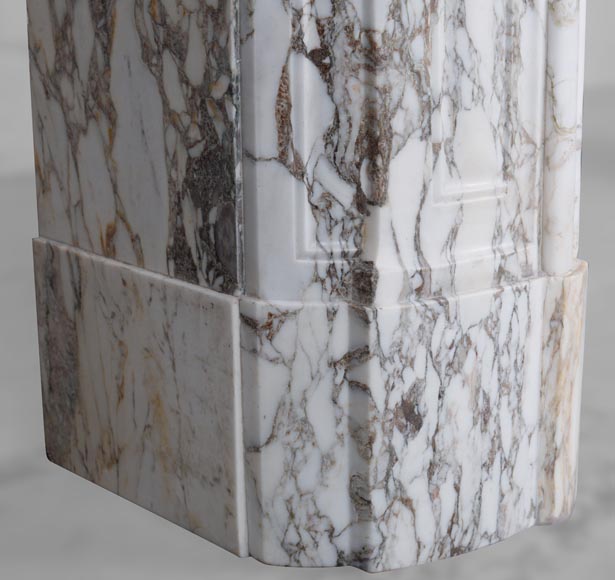 Louis XV style fireplace in Medici Breccia marble with a fleur-de-lys motif in acanthus leaves Louis XV style fireplace in Medici Breccia marble with a fleur-de-lys motif in acanthus leaves-7