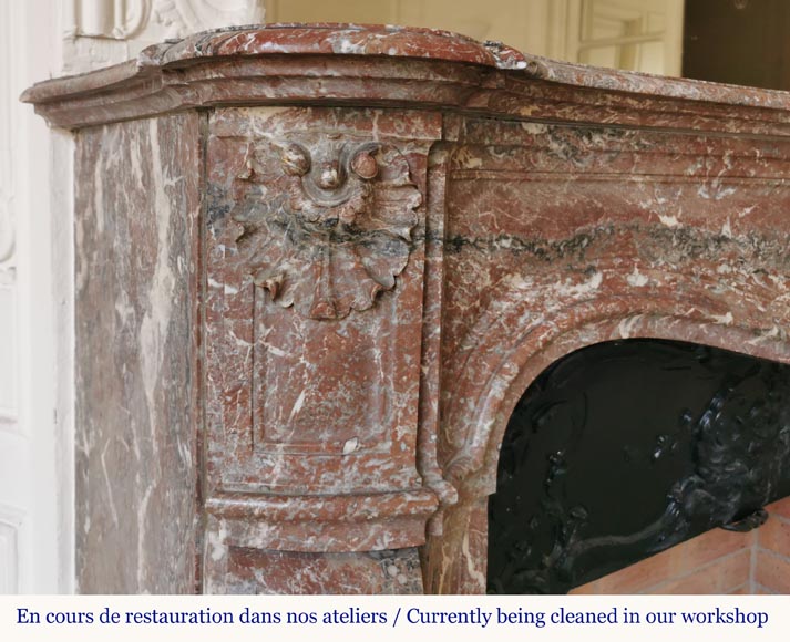 Important Louis XV style fireplace with three shells in Rouge du Nord marble Important Louis XV style fireplace with three shells in Rouge du Nord marble-4