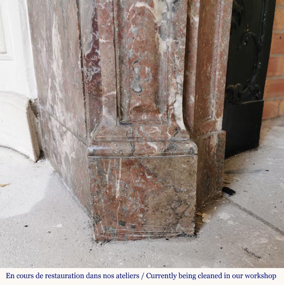 Important Louis XV style fireplace with three shells in Rouge du Nord marble Important Louis XV style fireplace with three shells in Rouge du Nord marble-5