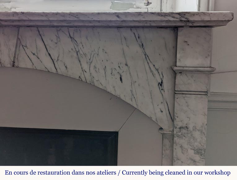 Small and original mantel with a rounded entablature in Arabescato marble Small and original mantel with a rounded entablature in Arabescato marble-6