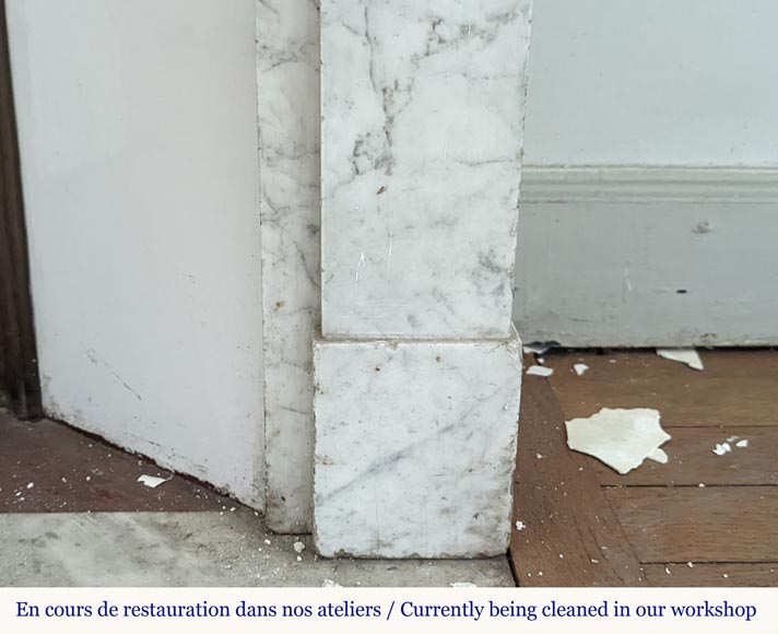 Small and original mantel with a rounded entablature in Arabescato marble Small and original mantel with a rounded entablature in Arabescato marble-7