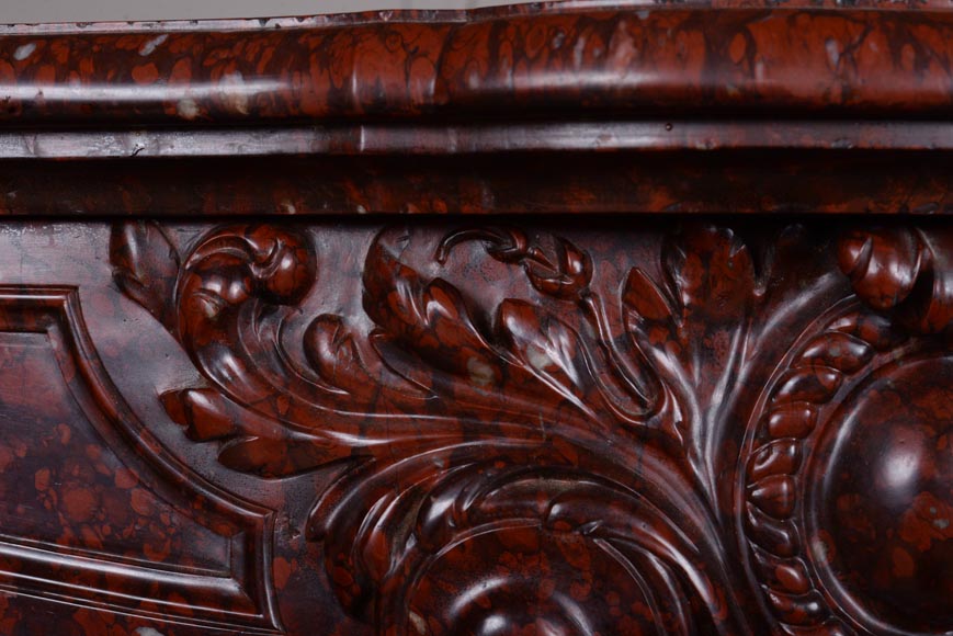 Beautiful Griotte Red marble mantel with a cabochon in an ancanthus leaves surround Beautiful Griotte Red marble mantel with a cabochon in an ancanthus leaves surround-3