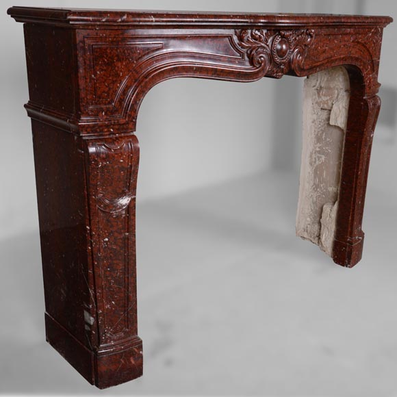 Beautiful Griotte Red marble mantel with a cabochon in an ancanthus leaves surround Beautiful Griotte Red marble mantel with a cabochon in an ancanthus leaves surround-4