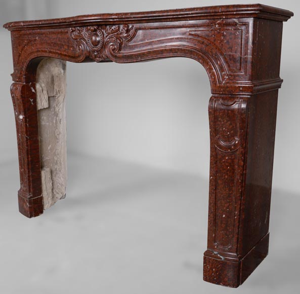 Beautiful Griotte Red marble mantel with a cabochon in an ancanthus leaves surround Beautiful Griotte Red marble mantel with a cabochon in an ancanthus leaves surround-8