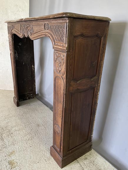 Carved oak mantel from the 18th century Carved oak mantel from the 18th century-6