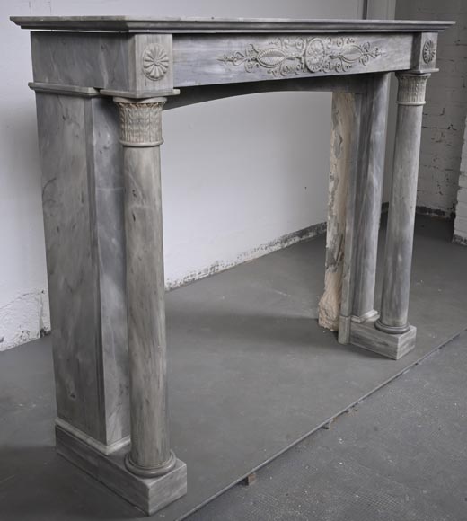 Restoration period mantel in light Turquin marble with detached columns and carved entablature Restoration period mantel in light Turquin marble with detached columns and carved entablature-4