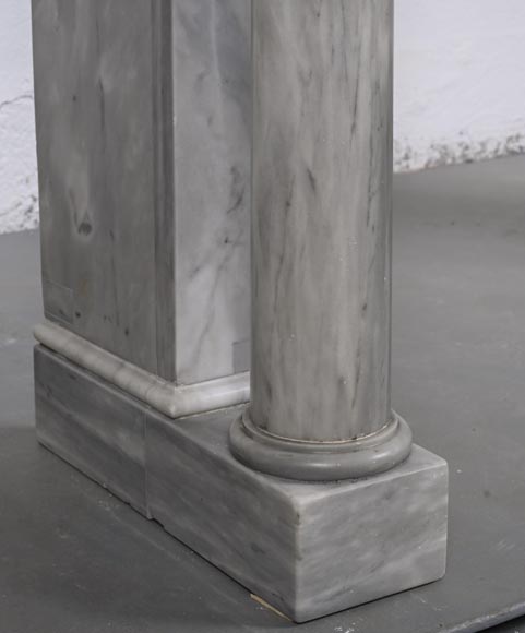 Restoration period mantel in light Turquin marble with detached columns and carved entablature Restoration period mantel in light Turquin marble with detached columns and carved entablature-7