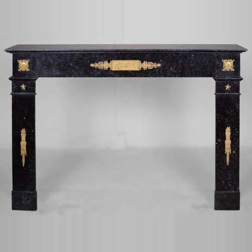 Empire period mantel in belgian petit granit with bronzes on the theme of the death of Archimedes