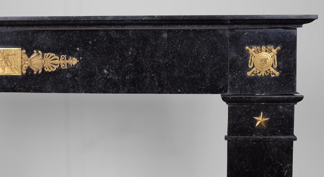 Empire period mantel in belgian petit granit with bronzes on the theme of the death of Archimedes Empire period mantel in belgian petit granit with bronzes on the theme of the death of Archimedes-12