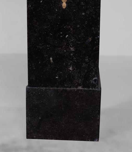 Empire period mantel in belgian petit granit with bronzes on the theme of the death of Archimedes Empire period mantel in belgian petit granit with bronzes on the theme of the death of Archimedes-13