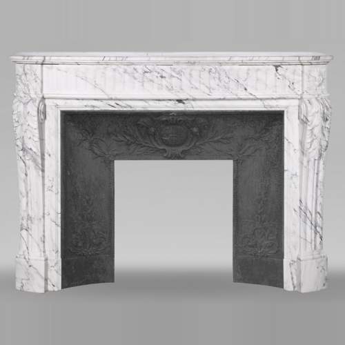 Louis XVI style curved fireplace in Arabescato marble, with rudenture and acanthus leaf