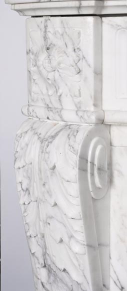 Louis XVI style curved fireplace in Arabescato marble, with rudenture and acanthus leaf Louis XVI style curved fireplace in Arabescato marble, with rudenture and acanthus leaf-6