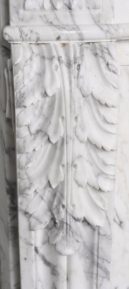 Louis XVI style curved fireplace in Arabescato marble, with rudenture and acanthus leaf Louis XVI style curved fireplace in Arabescato marble, with rudenture and acanthus leaf-7