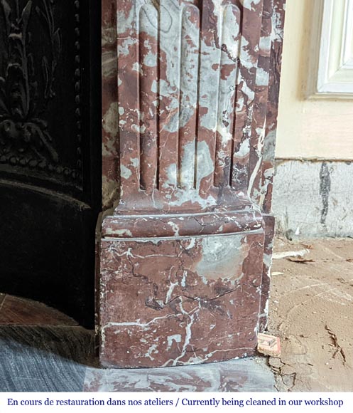 Regence style mantel in Red marble from the North Regence style mantel in Red marble from the North-7