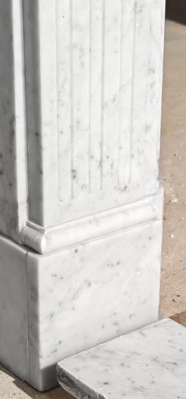 Louis XVI style Carrara marble fireplace with molded decoration Louis XVI style Carrara marble fireplace with molded decoration-4