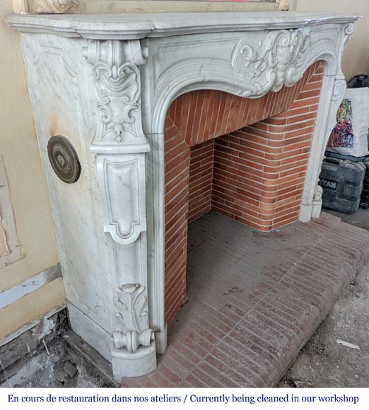 Large Louis XV style Carrara marble mantel with rich decoration Large Louis XV style Carrara marble mantel with rich decoration-4