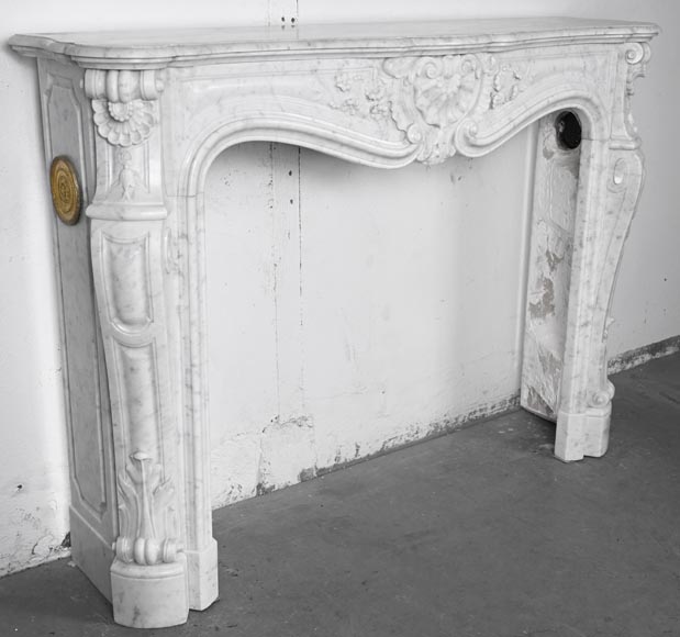 Louis XV style Carrara marble fireplace with floral decoration Louis XV style Carrara marble fireplace with floral decoration-3