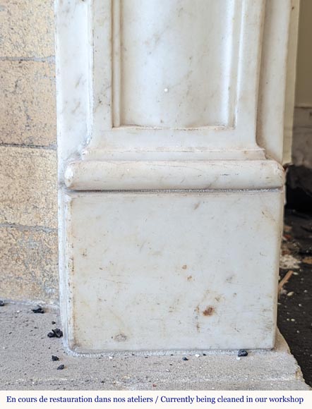 Louis XVI periode mantel in statuary marble adorned with a string of pearls Louis XVI periode mantel in statuary marble adorned with a string of pearls-12