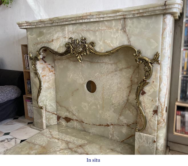 Decorative mantel in onyx Decorative mantel in onyx-1