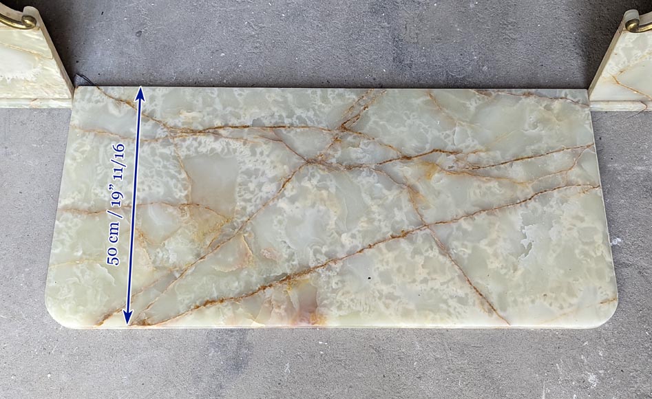 Decorative mantel in onyx Decorative mantel in onyx-10