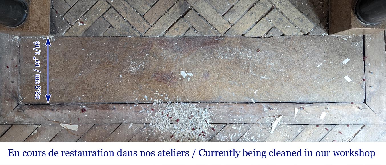 Two-tone Directoire-style granite mantel with detached black marble columns Two-tone Directoire-style granite mantel with detached black marble columns-8