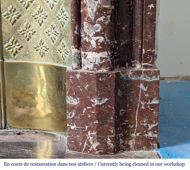 Louis XIV style mantel in Rouge du Nord marble with brass insert Louis XIV style mantel in Rouge du Nord marble with brass insert-7