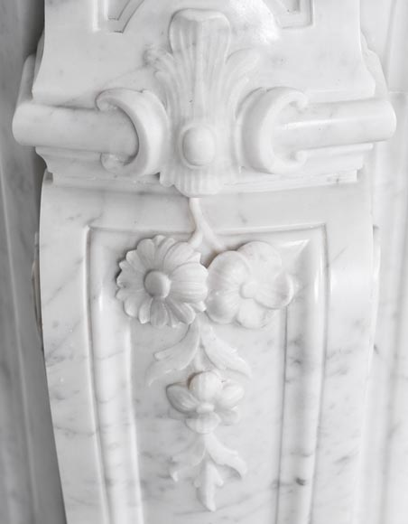 Louis XV style fireplace in Carrara marble, decorated with a floral shell motif Louis XV style fireplace in Carrara marble, decorated with a floral shell motif-8