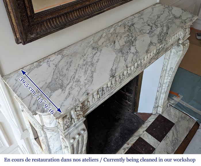 Louis XVI style mantel with curved flutes and carved capitals in highly veined Arabescato marble Louis XVI style mantel with curved flutes and carved capitals in highly veined Arabescato marble-12